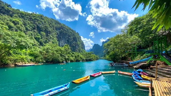 Tour Du Lịch Quảng Bình 2 Ngày 1 Đêm: Động Thiên Đường – Suối Nước Moọc – Động Phong Nha – Sông Chày Hang Tối