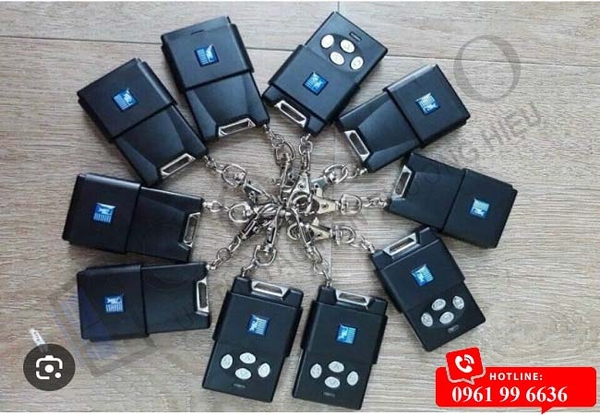tay điều khiển cửa cuốn giá bao nhiêu