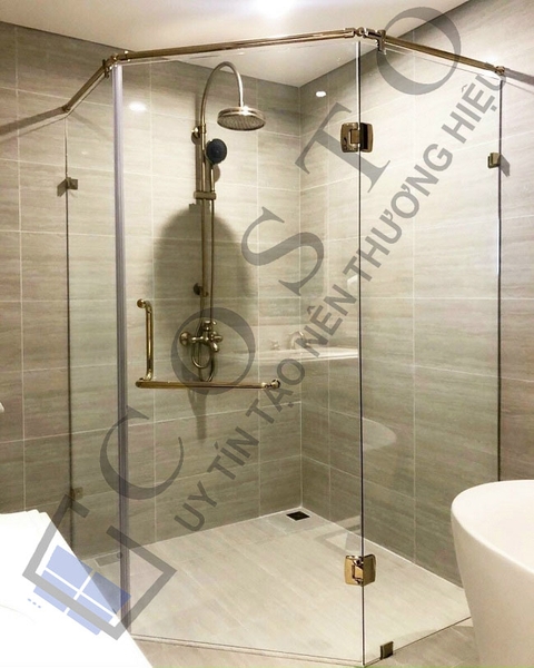 Vách kính phòng tắm nhỏ