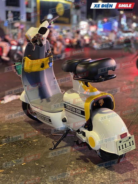 xe điện Hottrend Zevo Q1 2025  màu kem