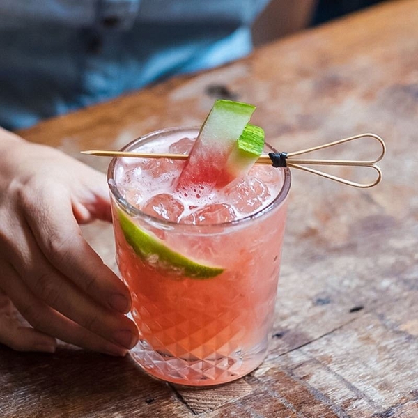 Tăm tre xiên trái cây trái tim màu tự nhiên 100 chiếc, 12cm