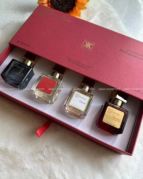 Maison Francis Kurkdjian 香水セット 30ml x 4 2024年クリスマスコフレ】メゾン フランシス クルジャン：ミニ香水