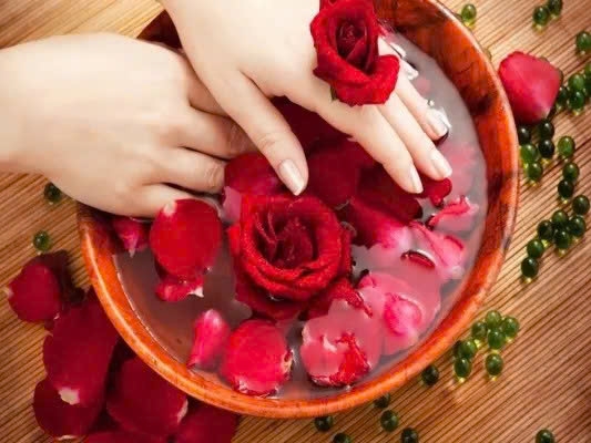 Công thức xông hơi mặt trẻ hóa da và những lợi ích bất ngờ Công thức xông hơi mặt trẻ hóa da và những lợi ích bất ngờ