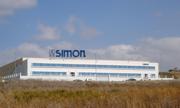 Giới thiệu Thương hiệu Simon: Di Sản Trăm Năm và Vị Thế Toàn Cầu Giới thiệu Thương hiệu Simon: Di Sản Trăm Năm và Vị Thế Toàn Cầu