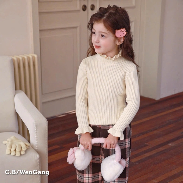 Áo len trơn cổ bèo trắng hồng bé gái