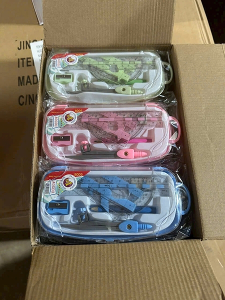 Compa Bộ Bút Chì Gỗ 8005 (12 Cái/ Hộp; 12 Hộp/ Thùng)