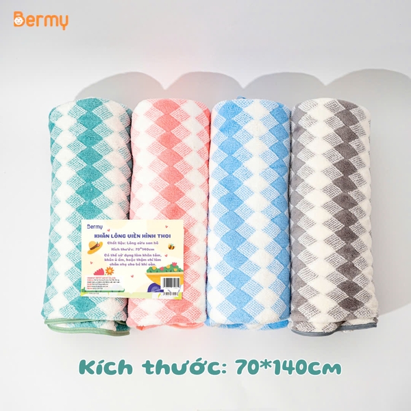 Khăn lông viền hình thoi 70x140cm (màu ngẫu nhiên)