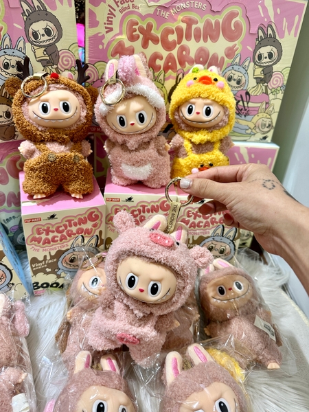 Móc khoá Labubu size 17cm kèm quần áo 5 mẫu