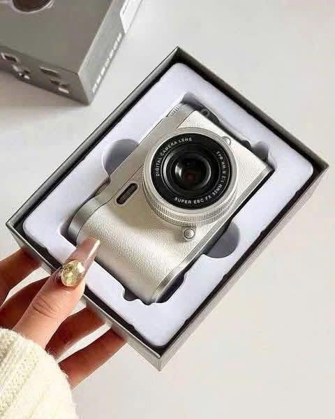 Máy ảnh CCD Digital camera 3 màu Hồng, Trắng, Đen