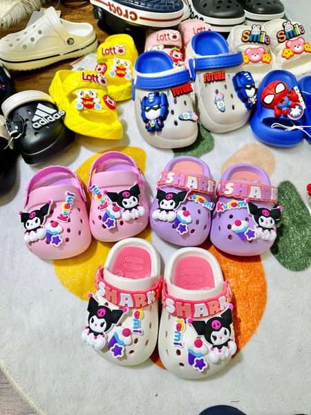 Dép sục crocs Kuromi 3 màu trắng, hồng, tím