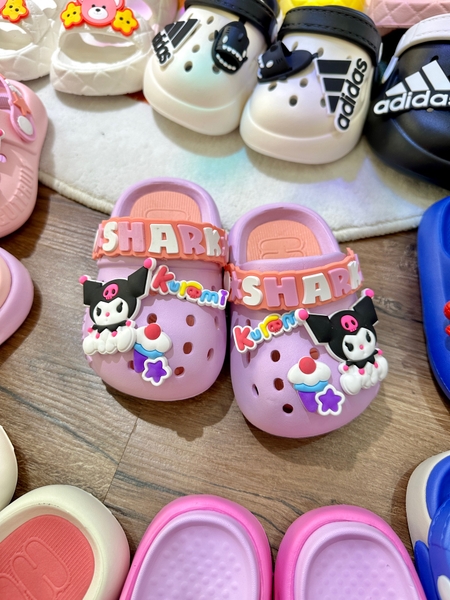Dép sục crocs Kuromi 3 màu trắng, hồng, tím