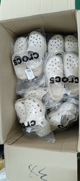 Dép sục Crocs classic platform 2 màu trắng, kem 5 phân cho nữ