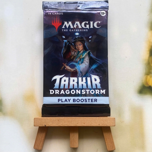 Gói thẻ bài Magic: The Gathering Tarkir: Dragonstorm Play Booster tiếng Anh chính hãng