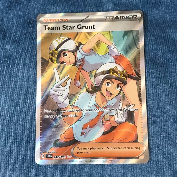 Thẻ hình Pokemon Team Star Grunt 242/198 - Lá bài lẻ Scarlet & Violet Base Set Full Art Secret Rare tiếng Anh chính hãng ảnh 2