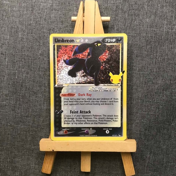 Thẻ hình Pokemon Umbreon Gold Star 17/17 - Lá bài lẻ Ultra Rare 25th Celebration Classic Collection tiếng Anh chính hãng