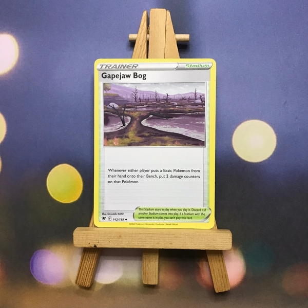 Thẻ hình Pokemon Gapejaw Bog 142/189 - Lá bài lẻ Astral Radiance Uncommon Reverse Holo tiếng Anh chính hãng