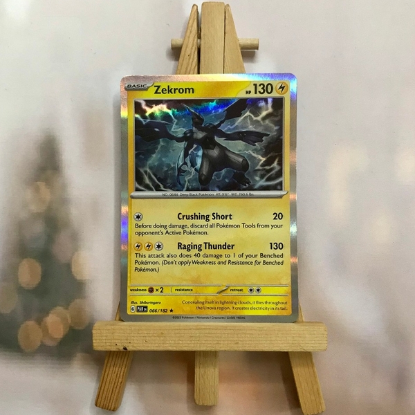 Thẻ hình Pokemon Zekrom 066/182 - Lá bài lẻ Paradox Rift Holo Rare Reverse Holo tiếng Anh chính hãng