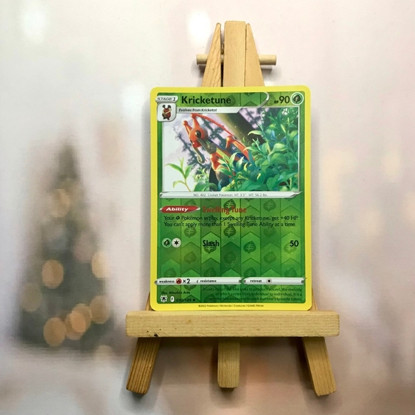 Thẻ hình Pokemon Kricketune 010/189 - Lá bài lẻ Sword & Shield: Astral Radiance Reverse Holo tiếng Anh chính hãng ảnh 2