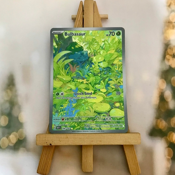 Thẻ hình Pokemon Bulbasaur 166/165 - Lá bài lẻ Scarlet & Violet 151 Illustration Rare tiếng Anh chính hãng ảnh 3