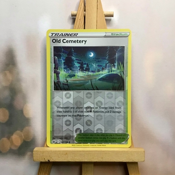Thẻ hình Pokemon Old Cemetery 147/198 - Lá bài lẻ Chilling Reign Uncommon Reverse Holo tiếng Anh chính hãng