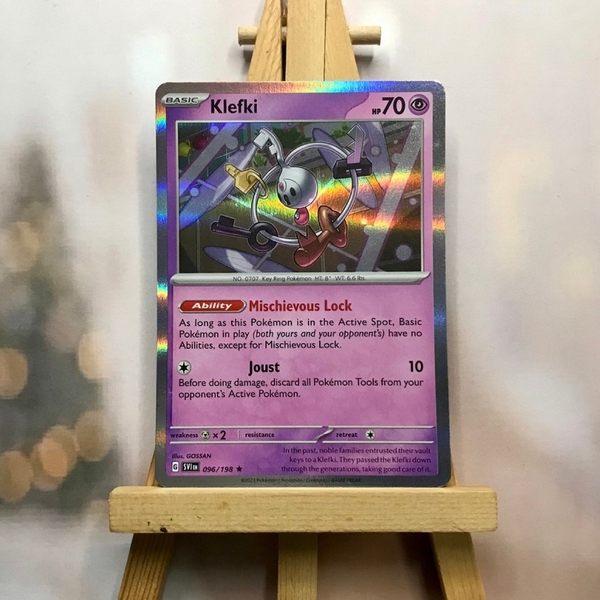 Thẻ hình Pokemon Klefki 096/198 - Lá bài lẻ Scarlet & Violet Base Set Holo Rare Reverse Holo tiếng Anh chính hãng ảnh 3