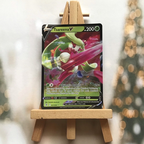 Thẻ hình Pokemon Tsareena V 021/264 - Lá bài Fusion Strike Ultra Rare tiếng Anh chính hãng