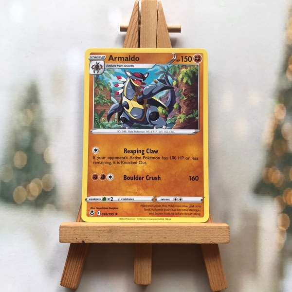Thẻ hình Pokemon Armaldo 096/195 - Lá bài lẻ Sword & Shield: Silver Tempest Rare Reverse Holo tiếng Anh chính hãng ảnh 2