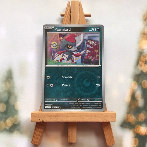 Thẻ hình Pokemon Pawniard 132/198 - Lá bài lẻ Scarlet & Violet Base Set Common Reverse Holo tiếng Anh chính hãng ảnh 2