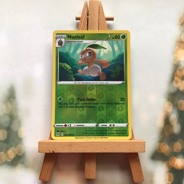 Thẻ hình Pokemon Nuzleaf 012/196 - Lá bài lẻ Sword & Shield: Lost Origin Reverse Holo tiếng Anh chính hãng