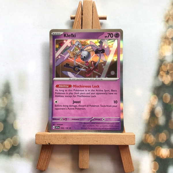 Thẻ hình Pokemon Klefki 096/198 - Lá bài lẻ Scarlet & Violet Base Set Holo Rare Reverse Holo tiếng Anh chính hãng ảnh 2
