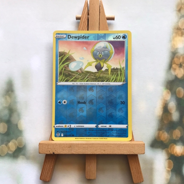 Thẻ hình Pokemon Dewpider 047/195 - Lá bài lẻ Sword & Shield: Silver Tempest Common Reverse Holo tiếng Anh chính hãng