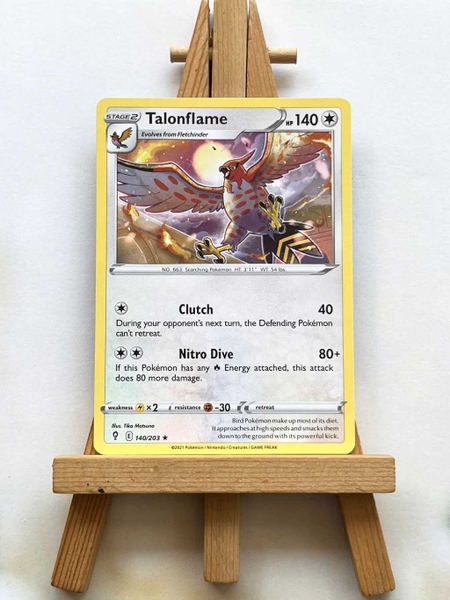 Thẻ hình Pokemon Talonflame 140/203 - Lá bài lẻ Evolving Skies Rare Reverse Holo tiếng Anh ảnh 3
