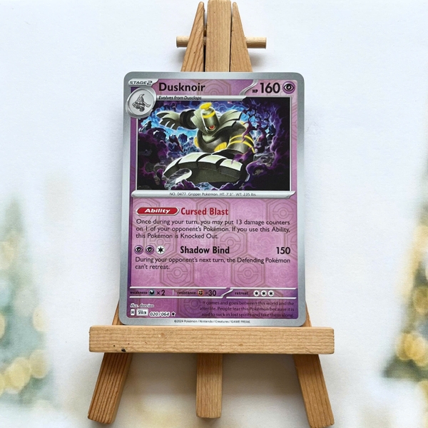 Thẻ hình Pokemon Dusknoir 037/131 - Lá bài lẻ Prismatic Evolutions Rare Reverse Holo tiếng Anh chính hãng ảnh 2