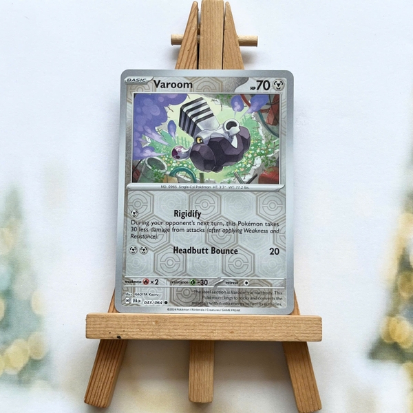 Thẻ hình Pokemon Varoom 043/064 - Lá bài Scarlet & Violet Shrouded Fable Common Reverse Holo tiếng Anh chính hãng