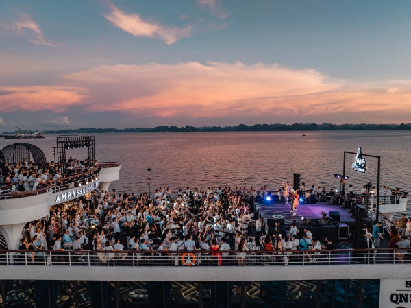 Charter – Thuê trọn du thuyền Hạ Long cho đoàn công ty