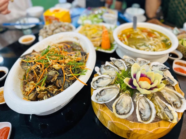 Top 12 nhà hàng ăn uống ngon khi đi du lịch Vân Đồn, Quảng Ninh