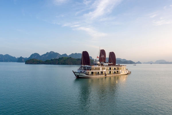 Review du thuyền 5 sao vịnh Lan Hạ Orchid Trendy Cruise
