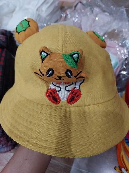 Mũ vành mèo
