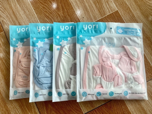 Combo Mũ- Bao chân- Bao tay- Yếm Yori