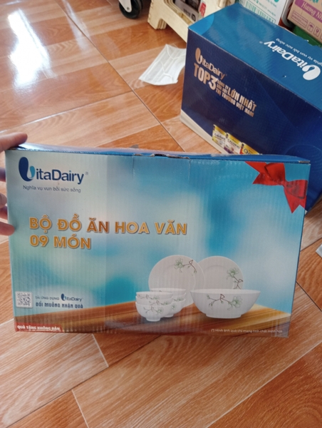 BỘ ĐỒ ĂN HOA VĂN 9 MÓN – QUÀ TẶNG TỪ VITADAIRY