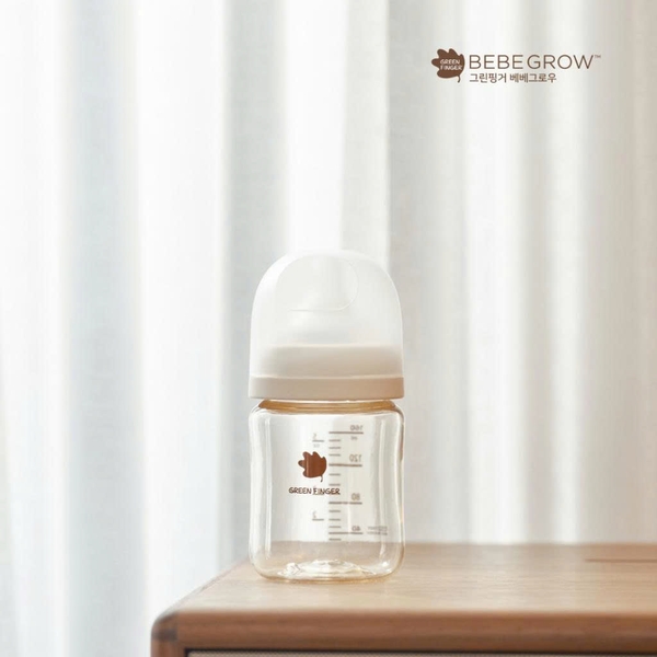 Bình sữa BeBeGrow Green Finger 160ml - màu kem