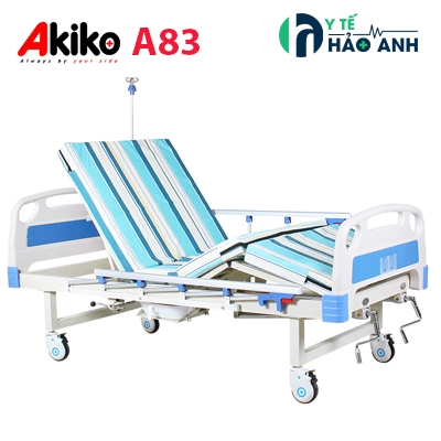 Giường bệnh nhân 2 tay quay Akiko A83 có bô, bàn ăn