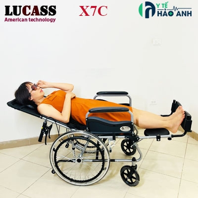 Xe lăn đa năng có bô, ngả nằm, chống lật Lucass X7C