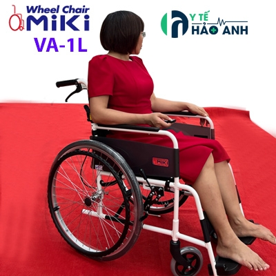 Xe lăn Miki Nhật Bản VA-1L khung hợp kim nhôm nhẹ có phanh