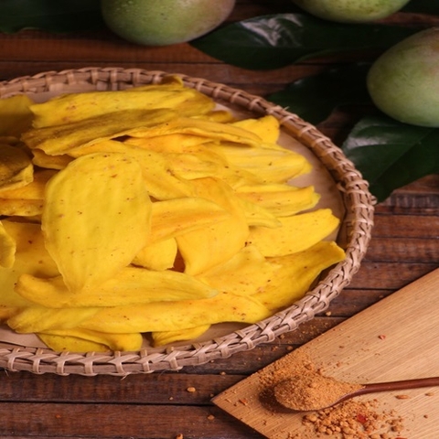 XOÀI SẤY MUỐI ỚT MONSIEUR LUXE 220G