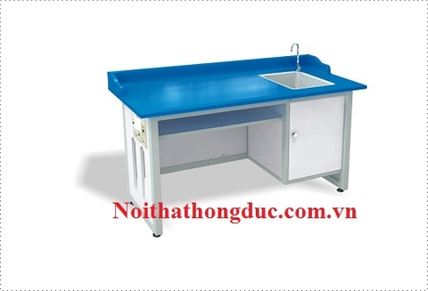 Bàn biểu diễn giáo viên Hóa, Sinh H-TNHV3