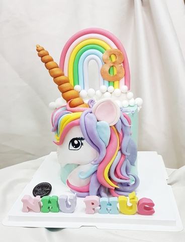 Bánh sinh nhật Unicorn và cầu vồng