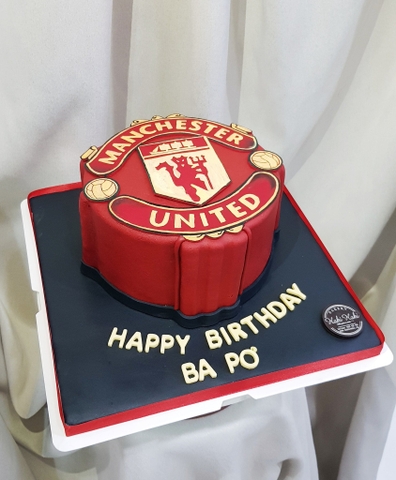 Banh sinh nhật trang trí logo Manchester United