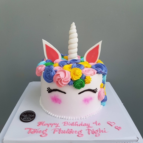 Bánh sinh nhật Unicorn nhiều màu sắc
