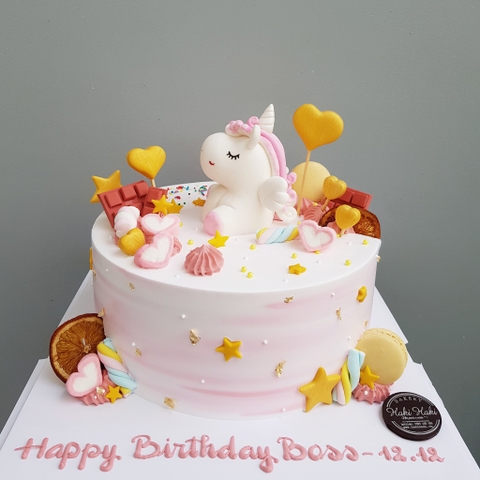 Bánh kem Unicorn màu hồng dễ thương